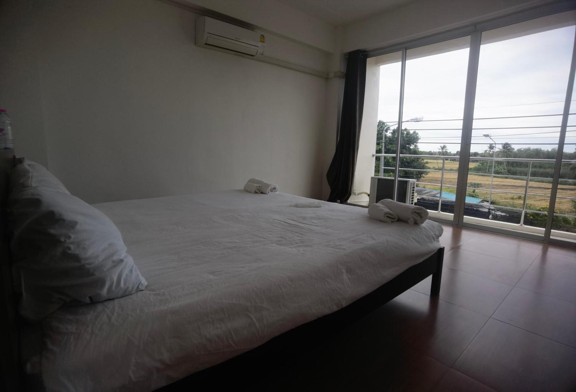 115 Townhouse Hotel Ban Khlong Krang Exterior foto