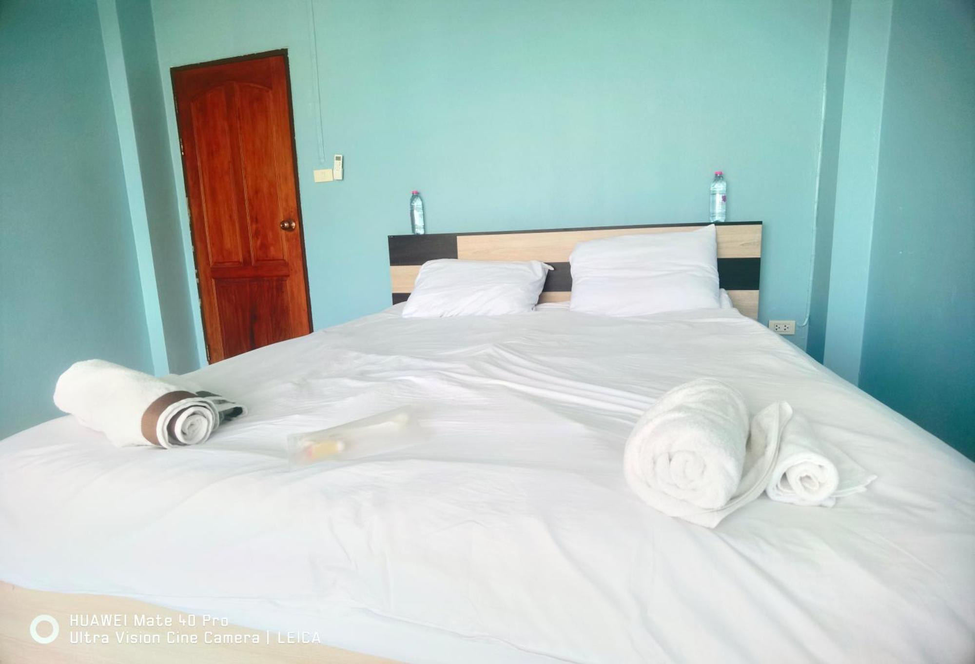 115 Townhouse Hotel Ban Khlong Krang Exterior foto