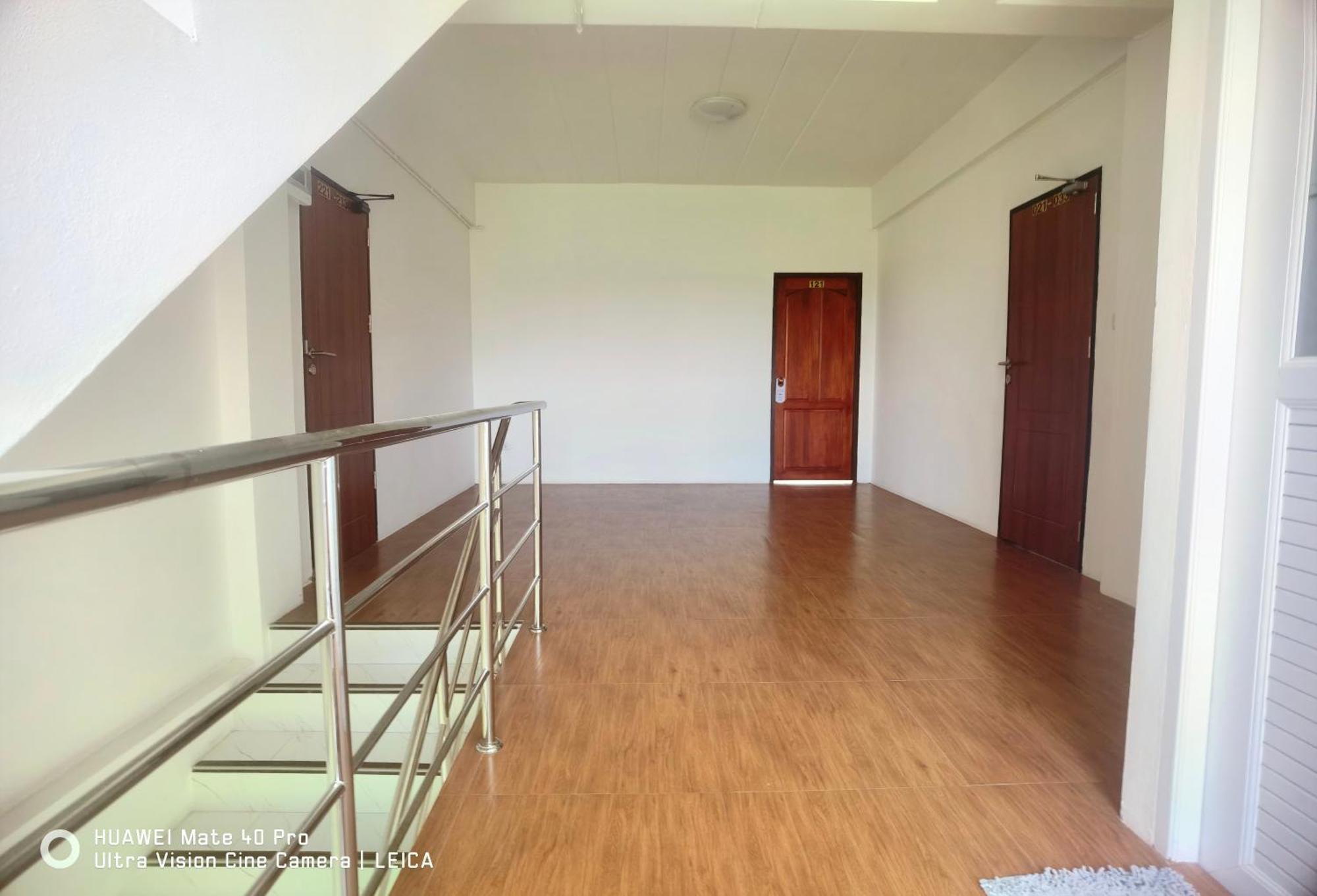 115 Townhouse Hotel Ban Khlong Krang Exterior foto
