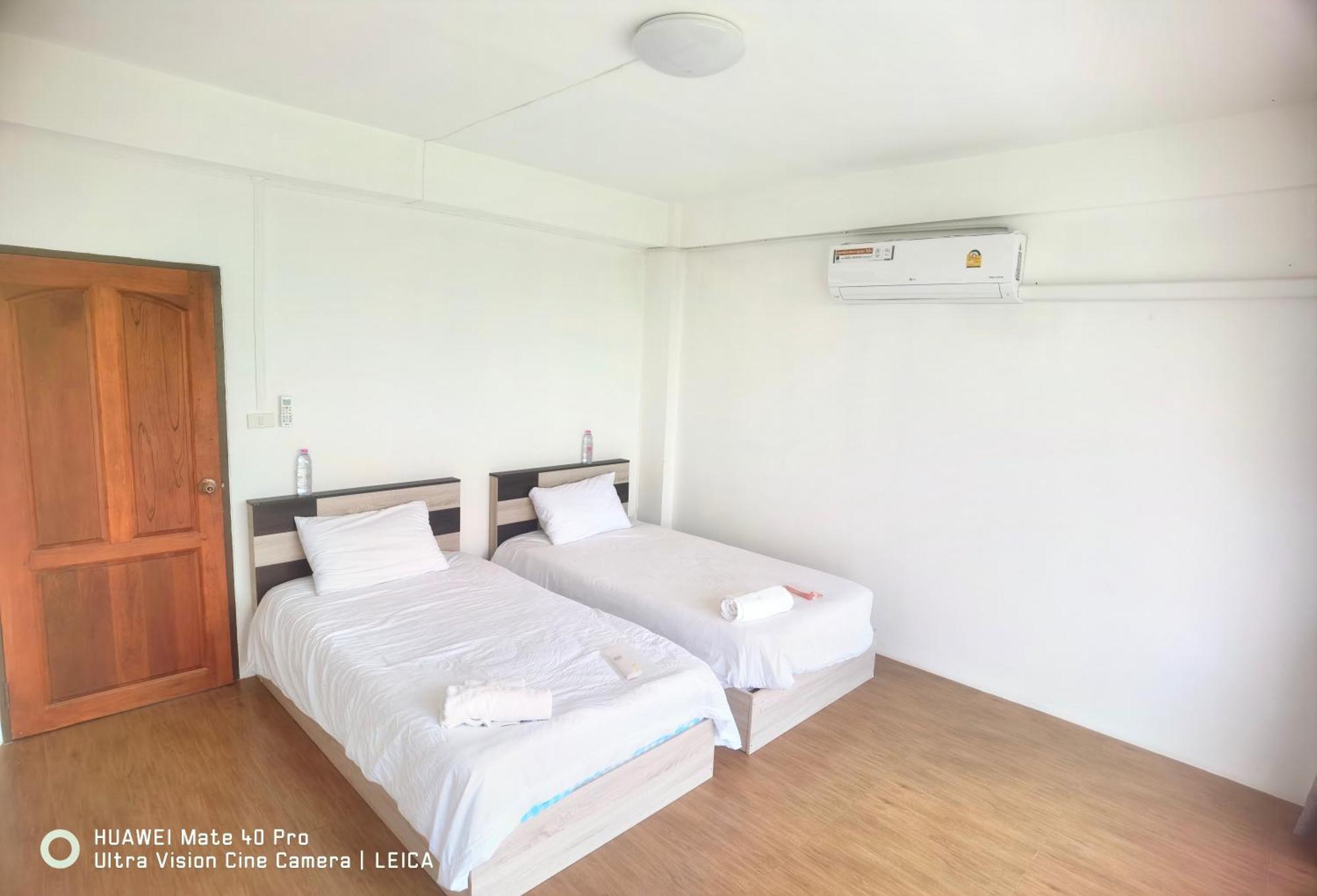 115 Townhouse Hotel Ban Khlong Krang Exterior foto