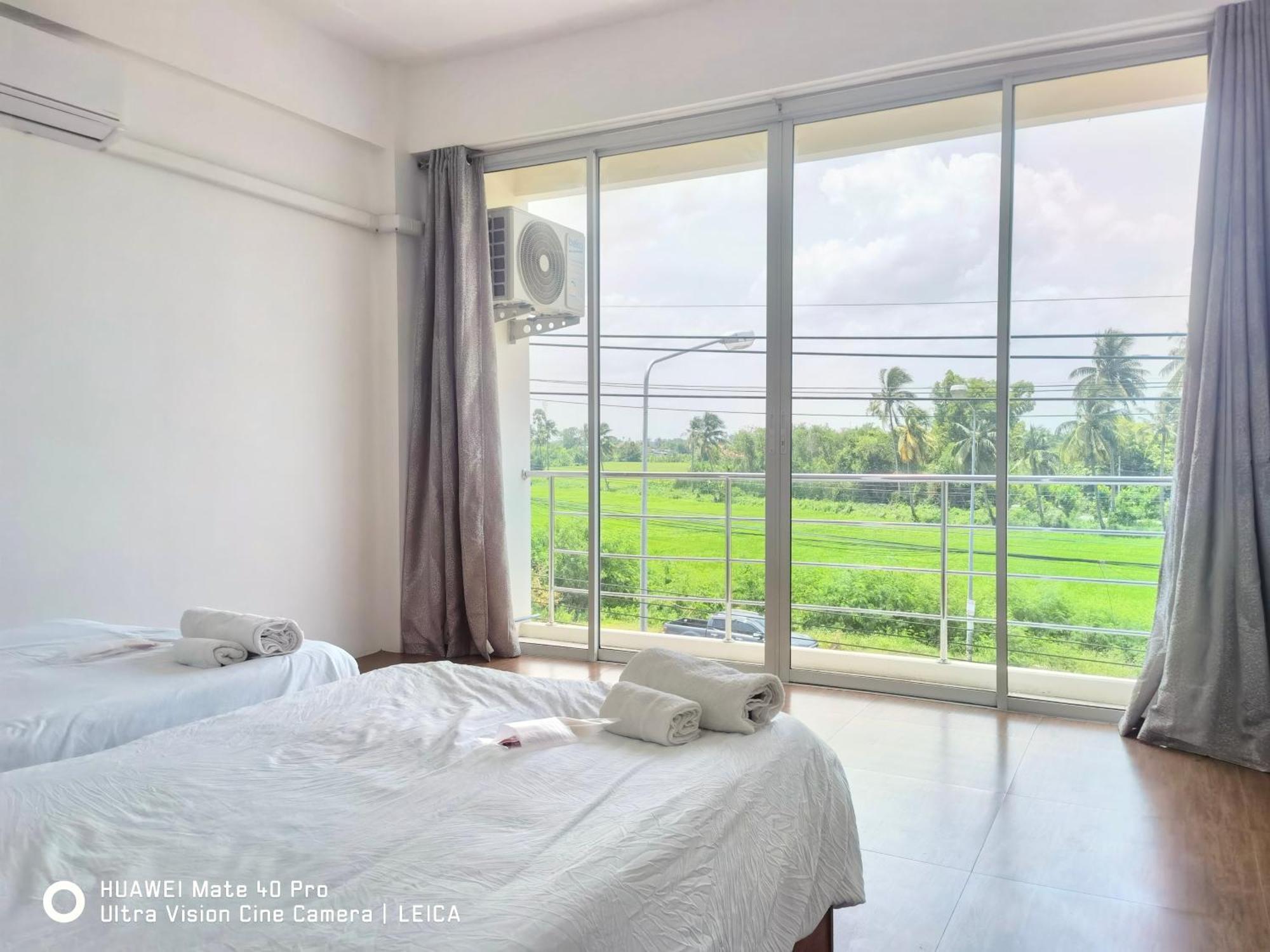 115 Townhouse Hotel Ban Khlong Krang Exterior foto