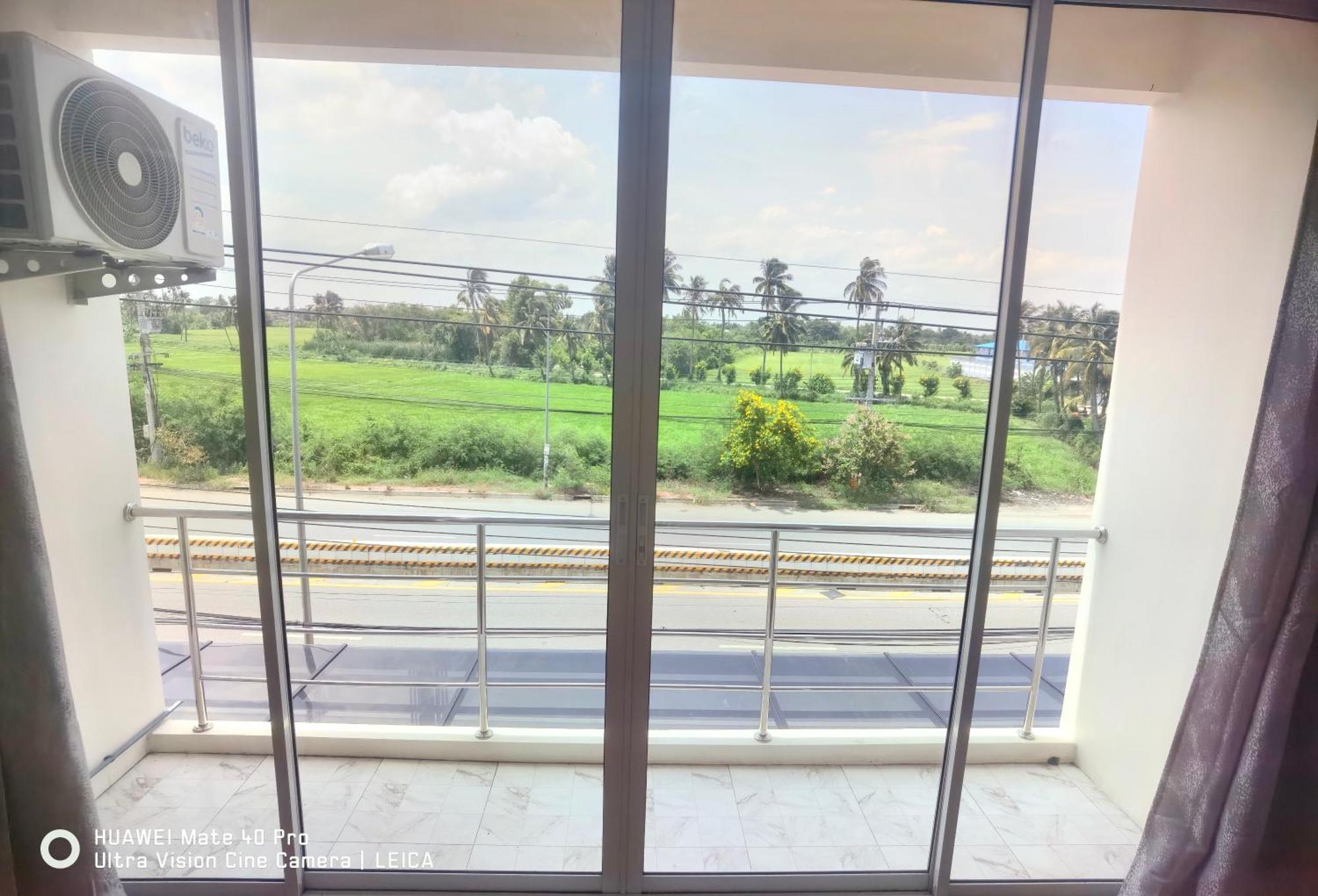 115 Townhouse Hotel Ban Khlong Krang Exterior foto