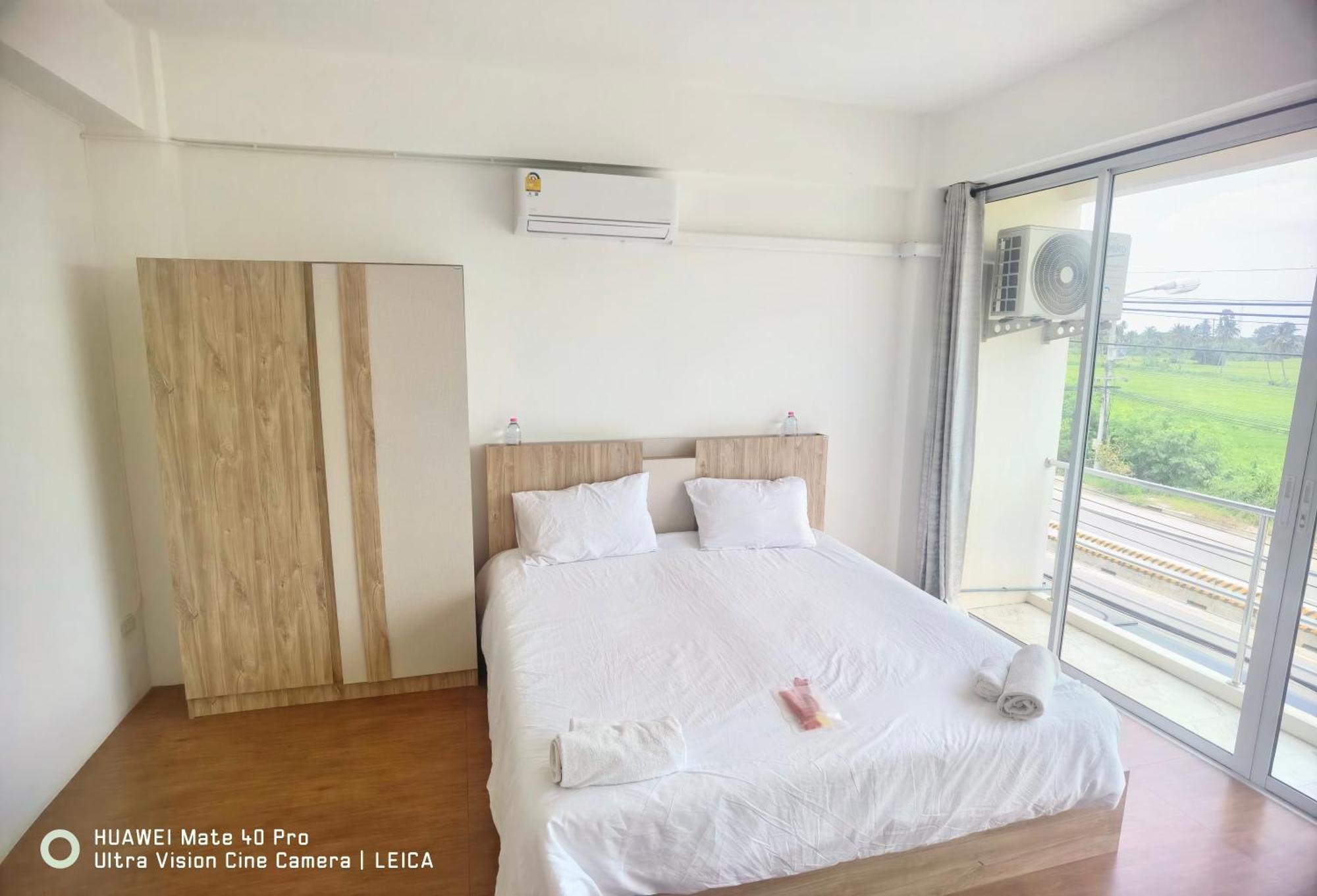 115 Townhouse Hotel Ban Khlong Krang Exterior foto
