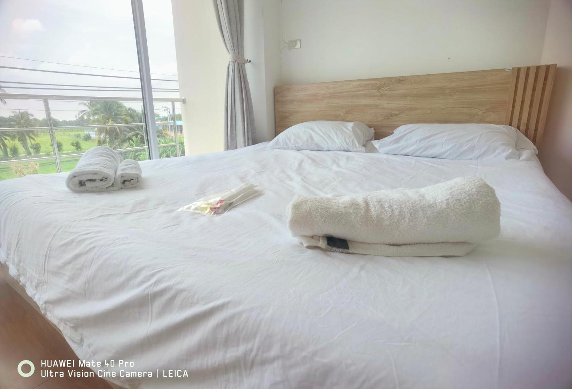 115 Townhouse Hotel Ban Khlong Krang Exterior foto