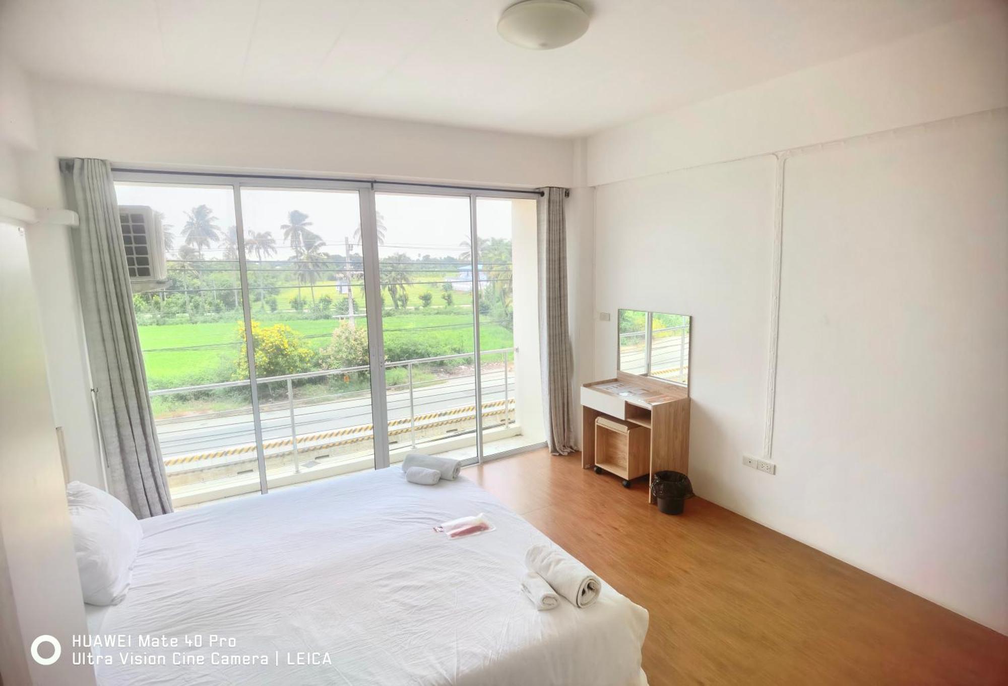 115 Townhouse Hotel Ban Khlong Krang Exterior foto