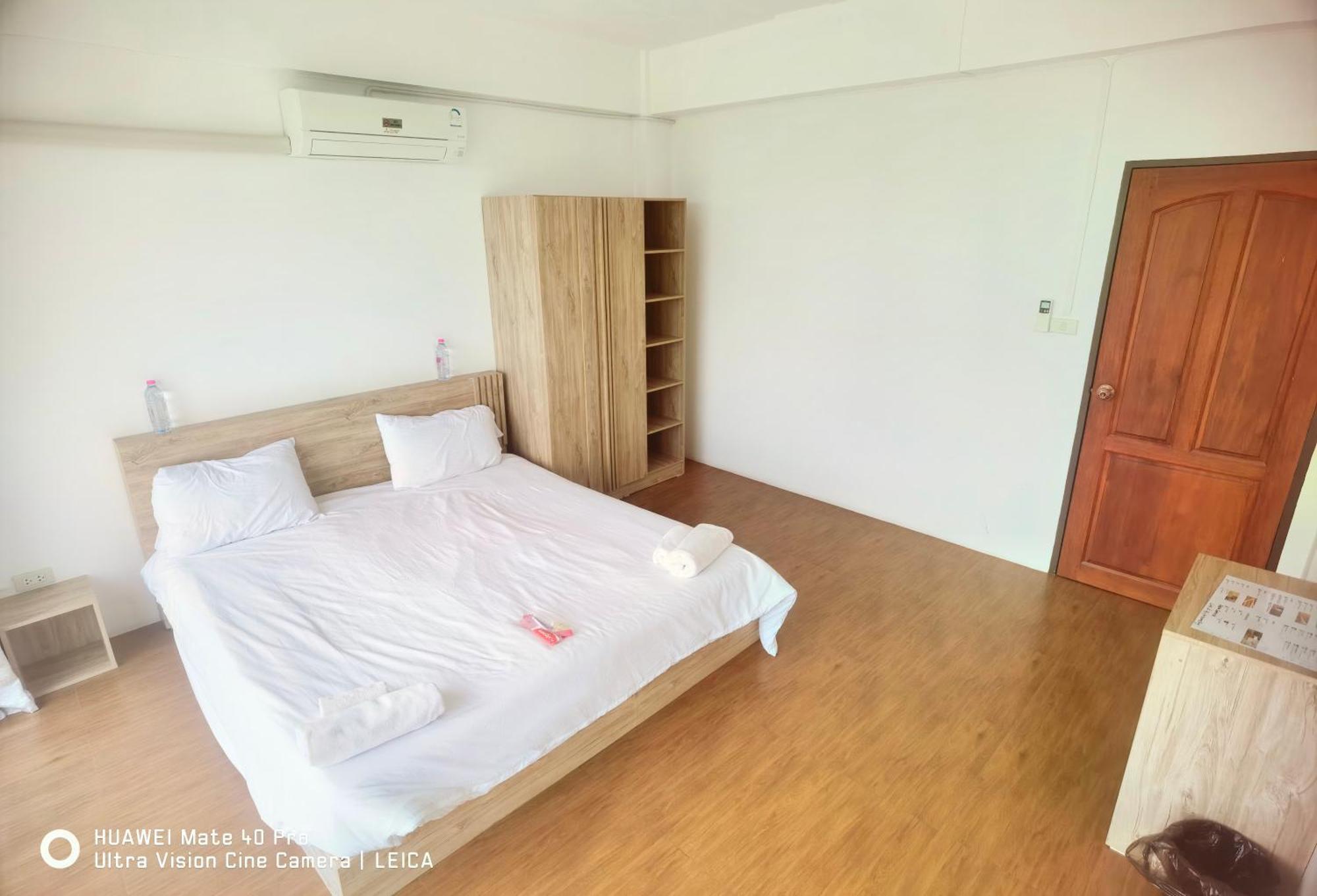 115 Townhouse Hotel Ban Khlong Krang Exterior foto