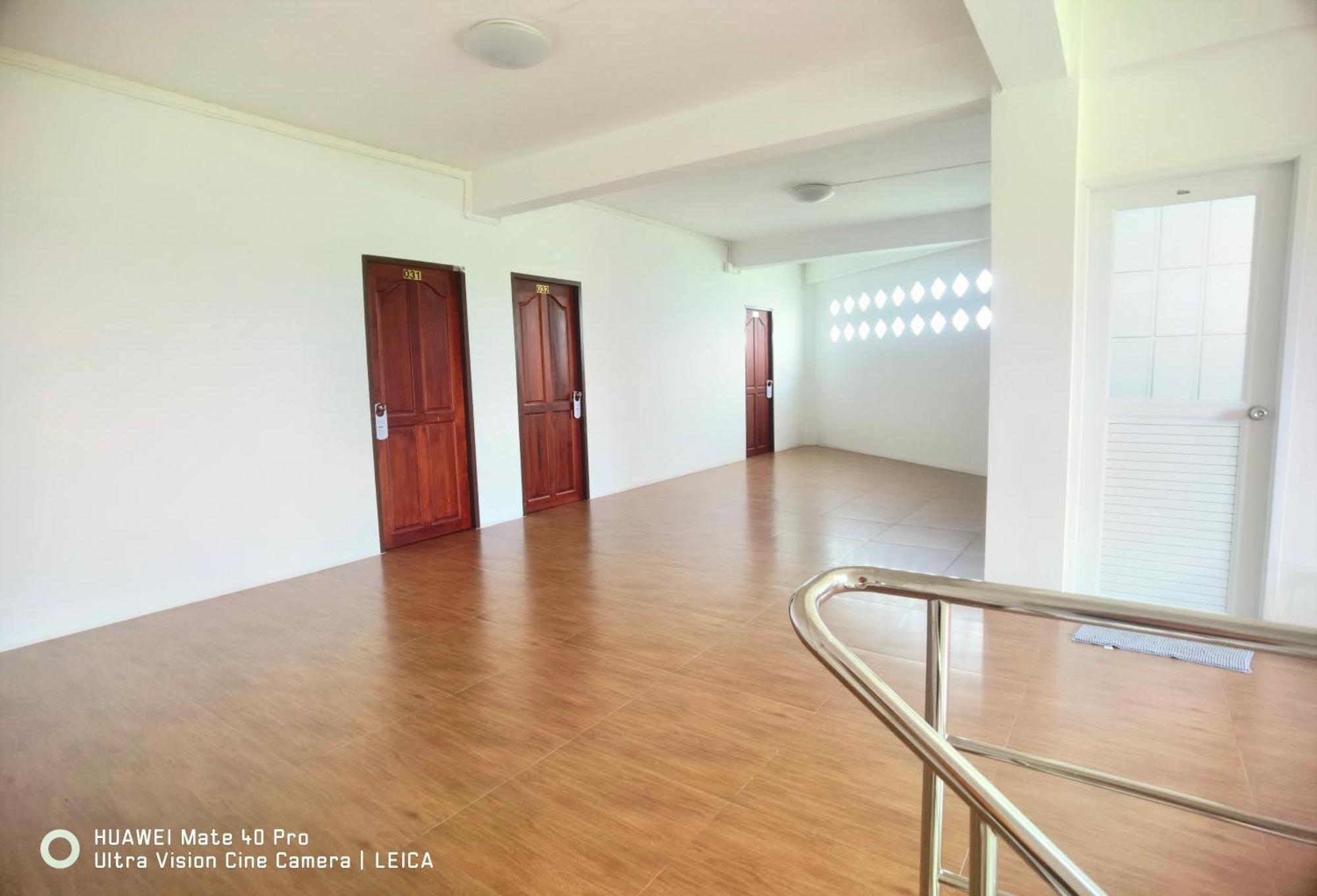 115 Townhouse Hotel Ban Khlong Krang Exterior foto