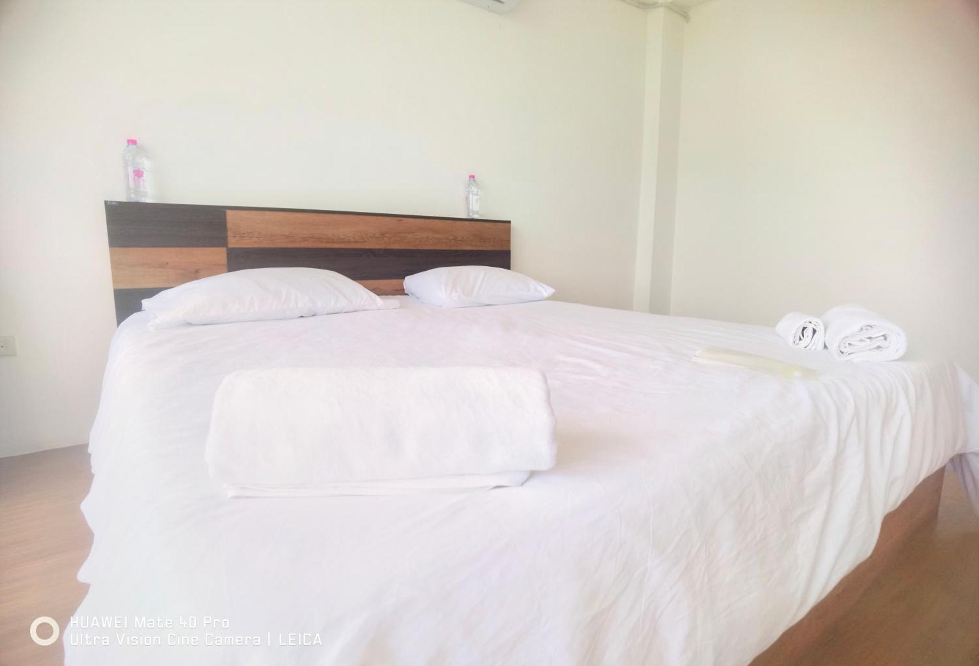 115 Townhouse Hotel Ban Khlong Krang Exterior foto