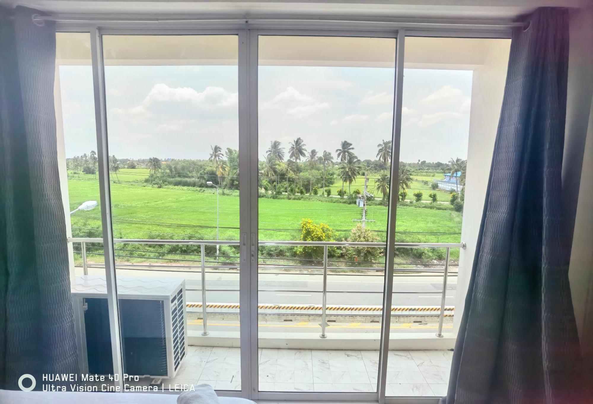 115 Townhouse Hotel Ban Khlong Krang Exterior foto