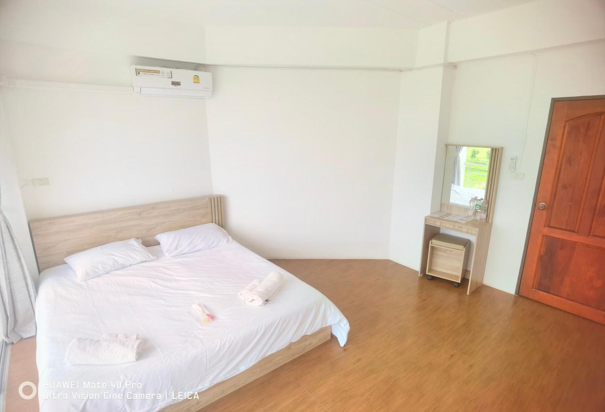 115 Townhouse Hotel Ban Khlong Krang Exterior foto
