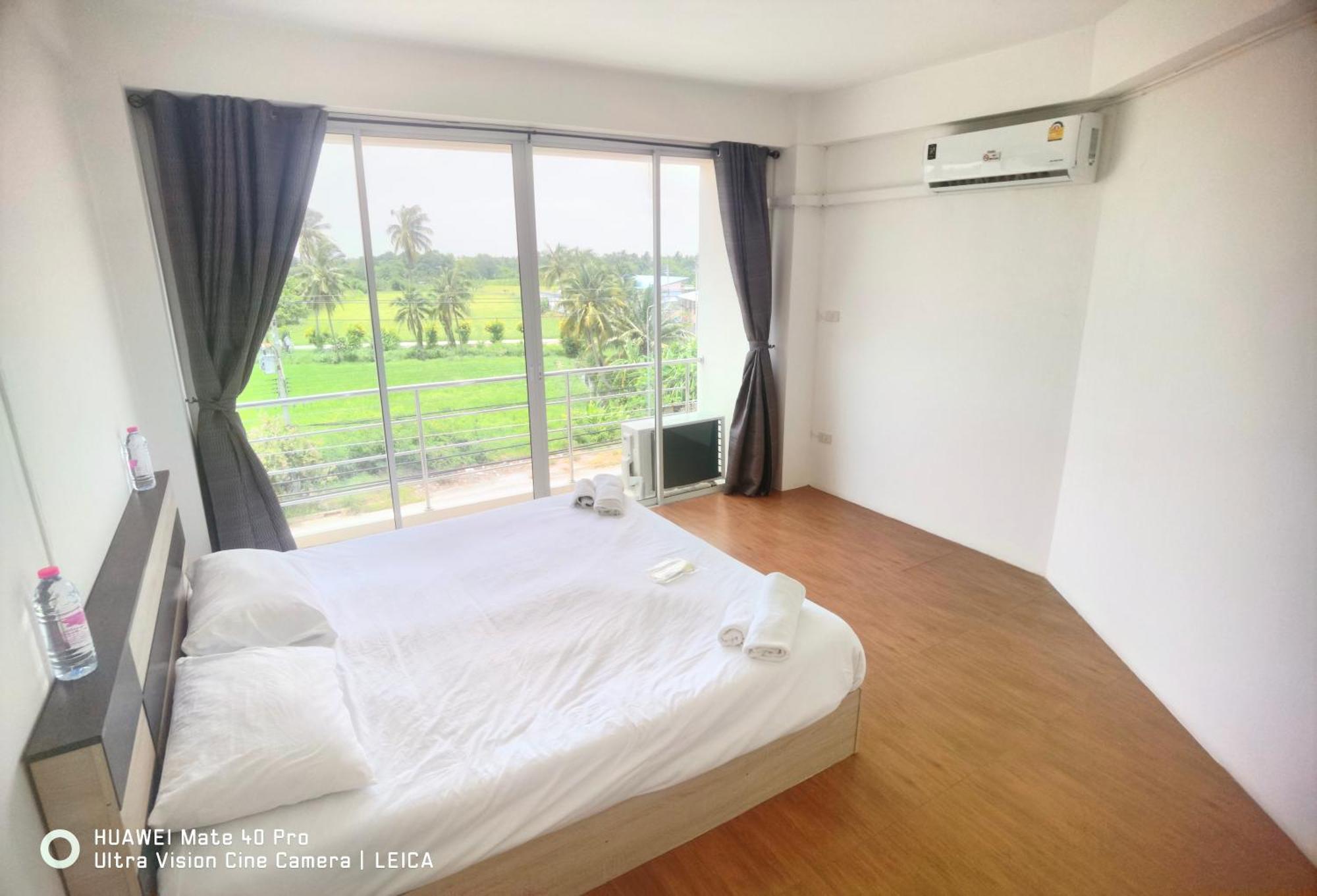 115 Townhouse Hotel Ban Khlong Krang Exterior foto